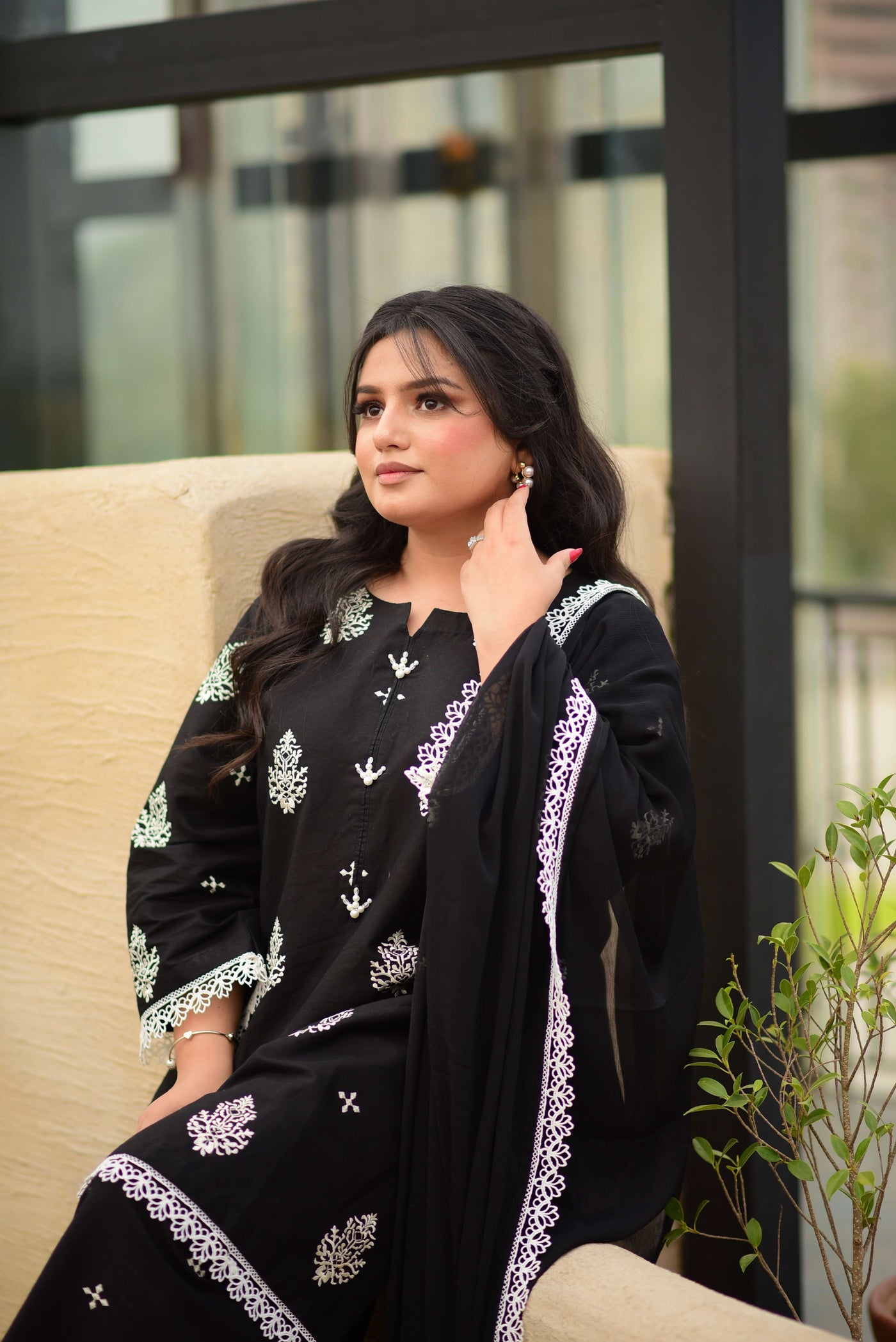 Elegance – Embroidered 3Pcs Suit