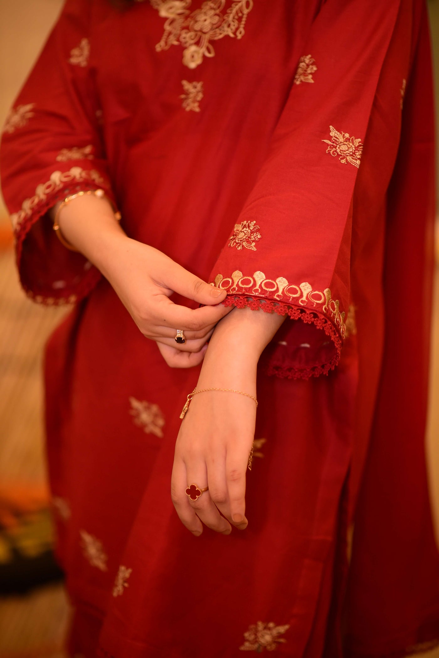 Scarlet - Embroidered 3Pcs Suit